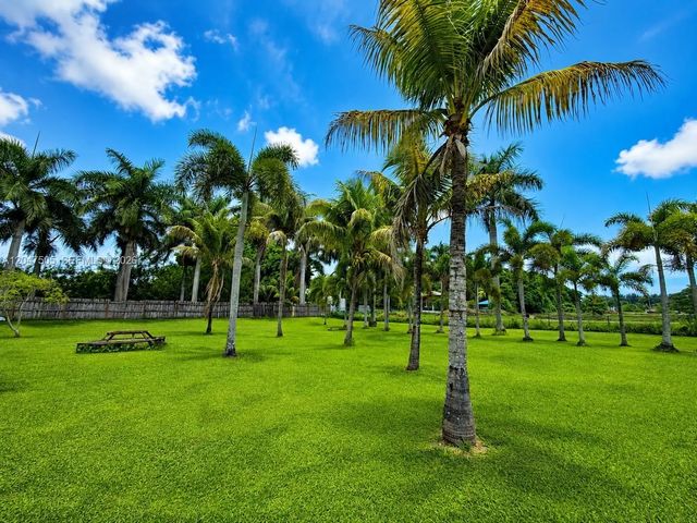 2 of 17 - 5240 Sw 82nd Avenue, Davie, FL