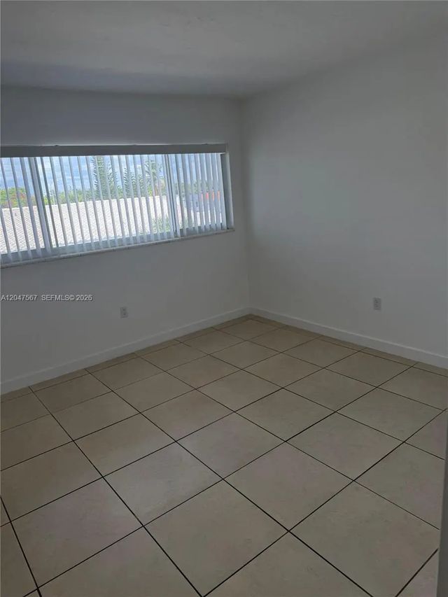 3 of 10 - 2005 Sans Souci Boulevard #305, North Miami, FL