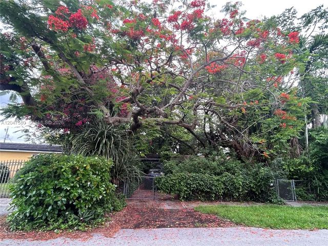 8285 Sw 47th Street, Miami