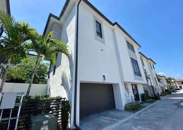 3 of 32 - 8256 Nw 48th Terrace, Doral, FL