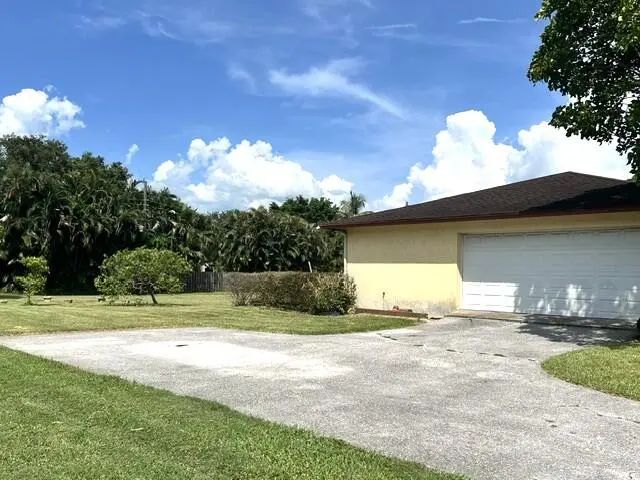 4 of 19 - 36911 3rd Street, Canal Point, FL