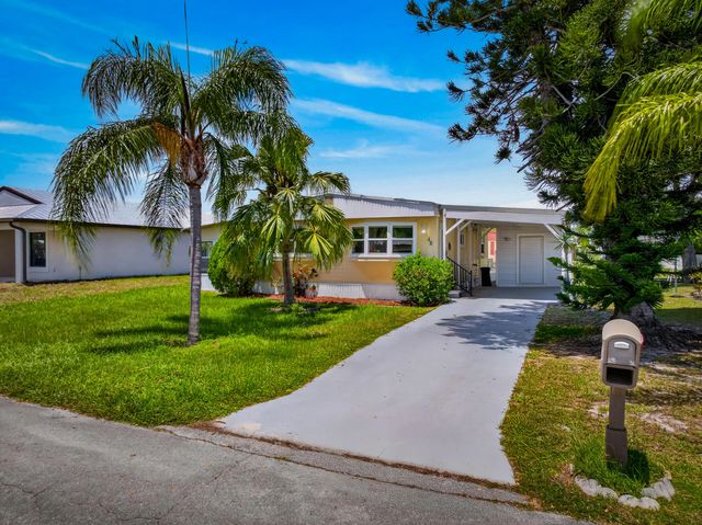 48 Florida Way, Port St. Lucie