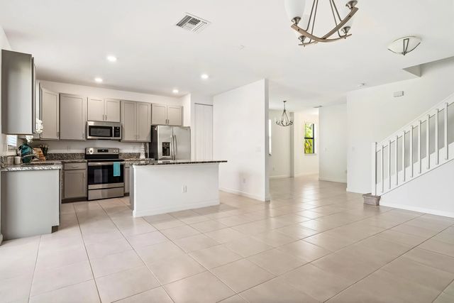 4 of 37 - 5323 Santa Maria Avenue, Boynton Beach, FL
