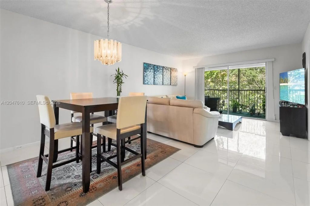 1251 Sw 125th Avenue #402t, Pembroke Pines