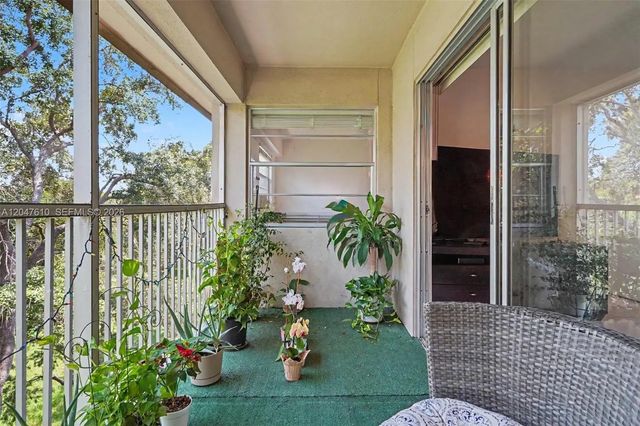 4 of 34 - 1251 Sw 125th Avenue #402t, Pembroke Pines, FL