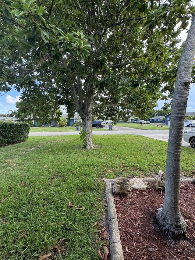 3 of 19 - 4353 Broadway Street, Lake Worth, FL