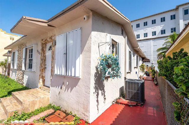 525 E 24th Street, Hialeah