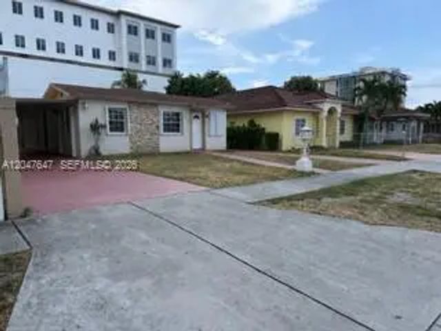 2 of 26 - 525 E 24th Street, Hialeah, FL