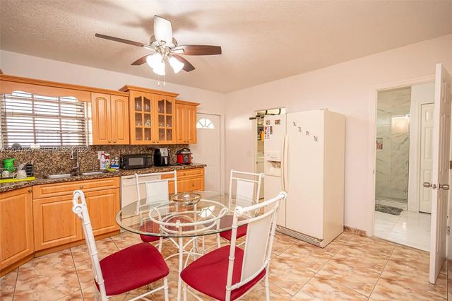 5 of 26 - 525 E 24th Street, Hialeah, FL