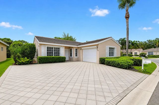 208 Caribe Court, Greenacres