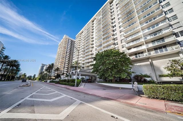 5701 Collins Avenue #1415, Miami Beach
