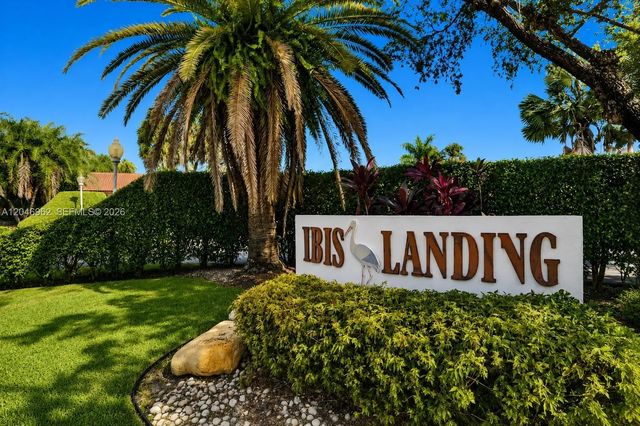 391 Ivy Lane #1, Weston