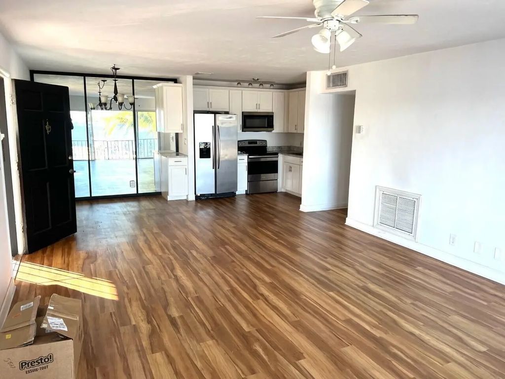 4700 N Flagler Drive #212, West Palm Beach
