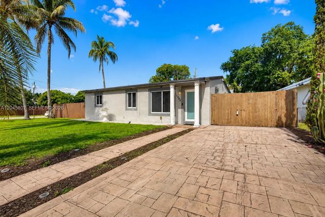 4 of 42 - 1300 N 70th Terrace, Hollywood, FL