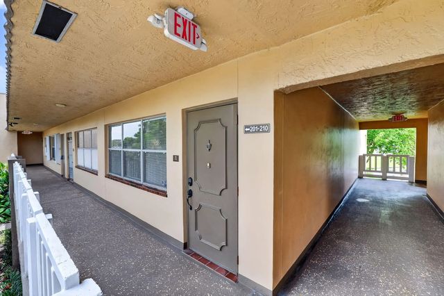 3 of 26 - 9141 Sunrise Lakes Boulevard #210, Sunrise, FL