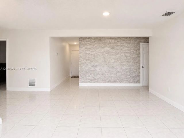 3 of 16 - 7612 Plantation Boulevard, Miramar, FL