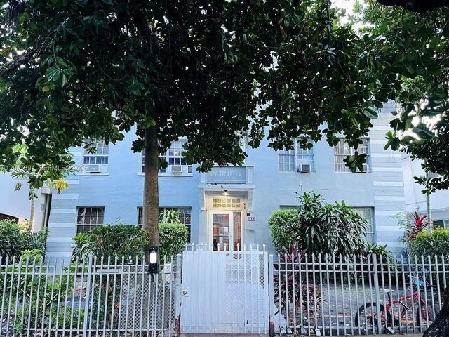 842 Meridian #2f, Miami Beach
