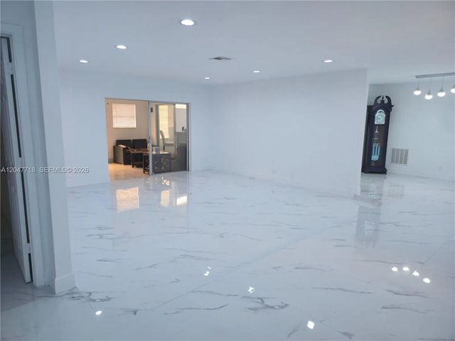 4 of 25 - 7771 Nw 46th Street, Lauderhill, FL