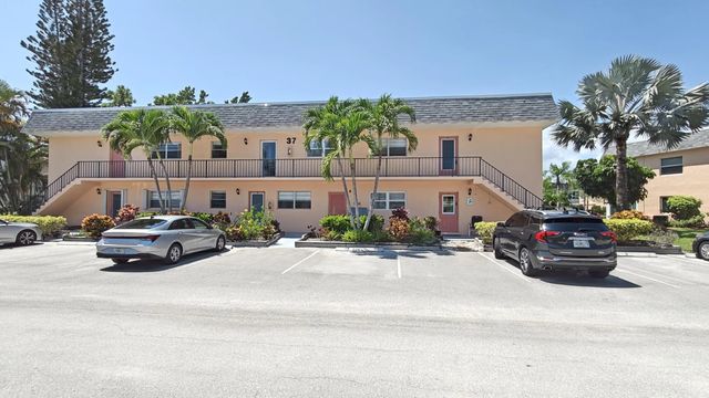 2 of 38 - 2950 Se Ocean Boulevard #37-6, Stuart, FL