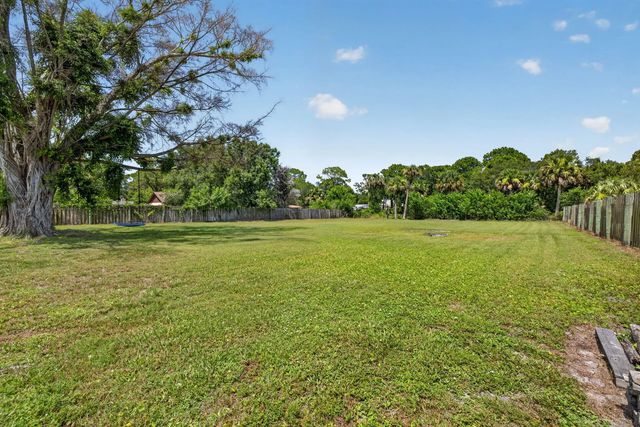 4 of 40 - 5912 Pinetree Drive, Fort Pierce, FL