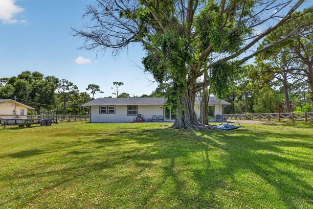 5 of 40 - 5912 Pinetree Drive, Fort Pierce, FL