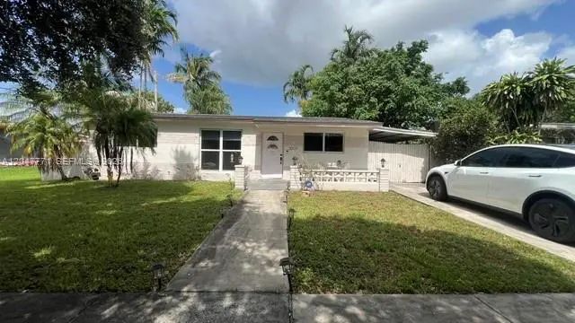 3 of 38 - 3000 N 72nd Way, Hollywood, FL