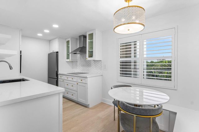 2 of 40 - 689 Ne 6th Court #4050, Boynton Beach, FL