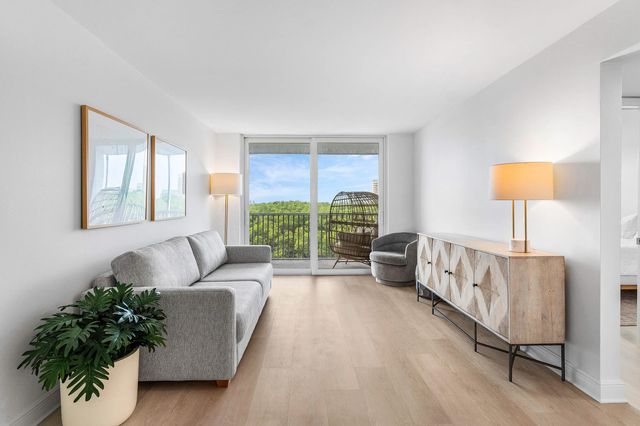 3 of 40 - 689 Ne 6th Court #4050, Boynton Beach, FL