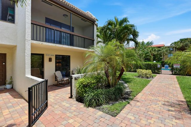 4 of 42 - 721 Se 1st Way #c11, Deerfield Beach, FL