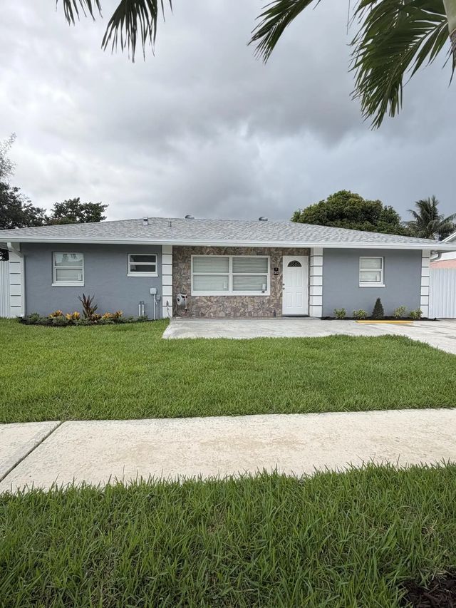 5612 S 36th Street, Greenacres