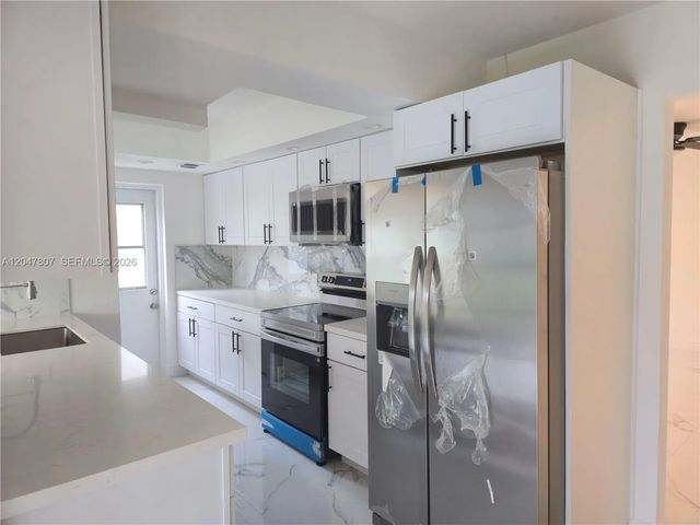 4 of 22 - 1141 Sw 8th Terrace, Fort Lauderdale, FL