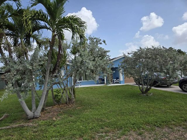 2 of 25 - 8111 Nw 100th Terrace Nw, Tamarac, FL