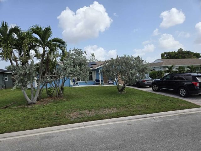 3 of 25 - 8111 Nw 100th Terrace Nw, Tamarac, FL