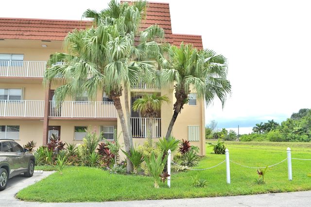 8841 Sunrise Lakes Boulevard #112, Sunrise