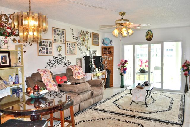 4 of 30 - 8841 Sunrise Lakes Boulevard #112, Sunrise, FL