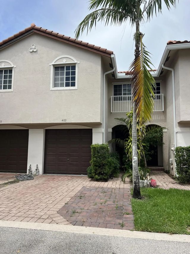 4113 Napoli Lake Drive, Riviera Beach