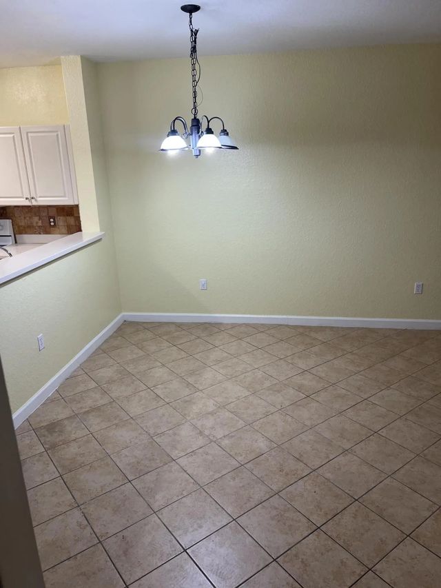 3 of 14 - 4113 Napoli Lake Drive, Riviera Beach, FL