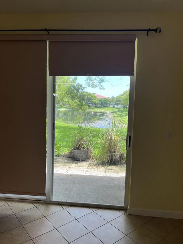 4 of 14 - 4113 Napoli Lake Drive, Riviera Beach, FL