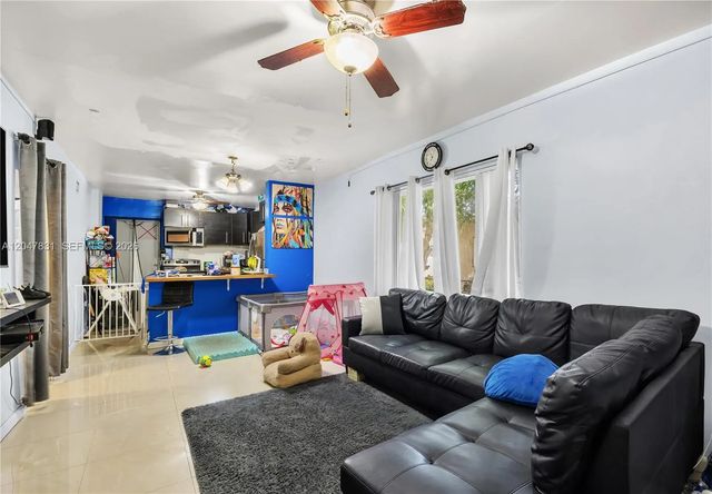 4 of 27 - 2901 Nw 9th Court, Fort Lauderdale, FL