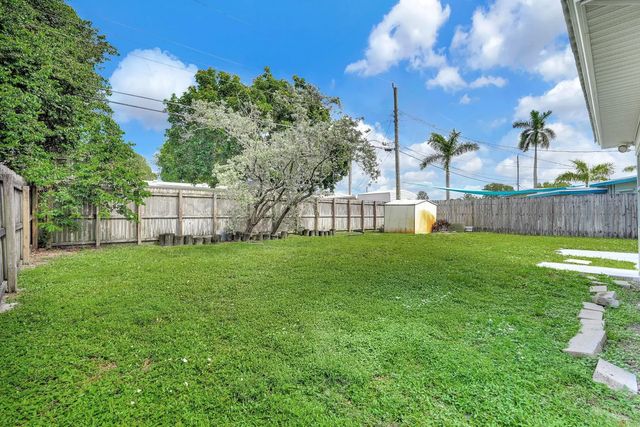 4 of 55 - 261 Ne 45th Street, Oakland Park, FL