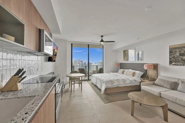 5 of 27 - 601 Ne 1st Avenue #4712, Miami, FL