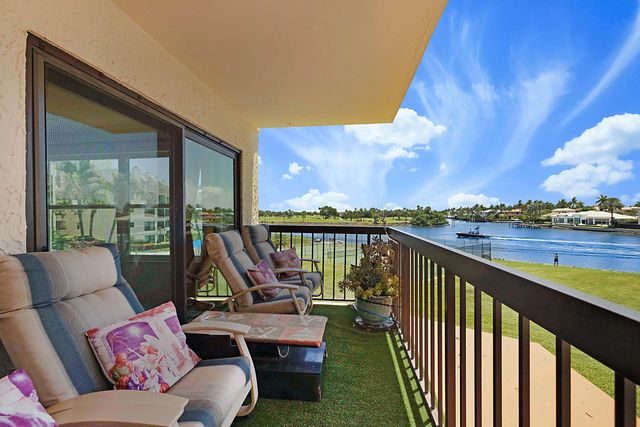 2 of 40 - 374 Golfview Road #205, North Palm Beach, FL