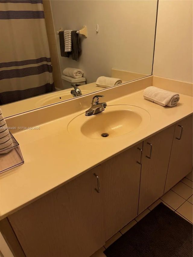 4 of 10 - 185 Se 14th Terrace #1812, Miami, FL