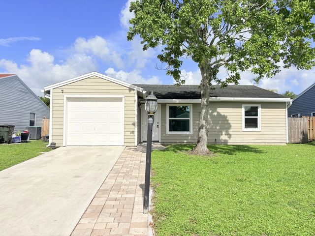 3 of 32 - 5258 Canal Circle W, Lake Worth, FL