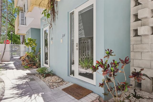 204 Washington Avenue #13, Miami Beach