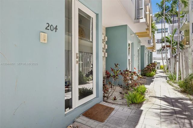 2 of 46 - 204 Washington Avenue #13, Miami Beach, FL