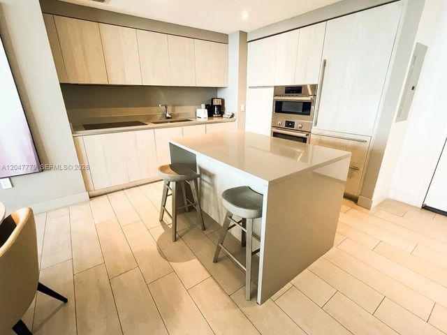 4 of 37 - 4010 S Ocean Drive #t3505, Hollywood, FL