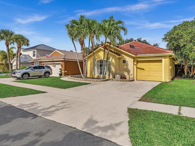 2 of 60 - 7559 Savannah Lane, Lake Worth, FL
