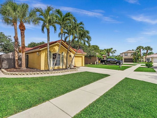 3 of 60 - 7559 Savannah Lane, Lake Worth, FL
