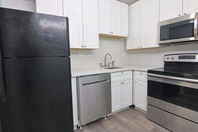 4 of 21 - 6931 Sw 129th Avenue #3, Miami, FL